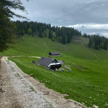 Koca Na Kranjski Dolini Pokljuka * Zgornje Gorje